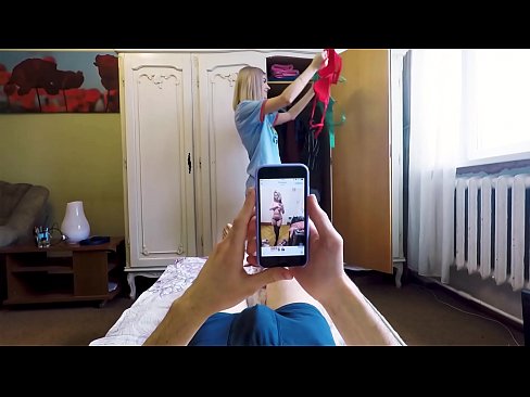 ❤️ La demi-sœur a fait jouir son frère juste avant que maman ne rentre à la maison. ☑ Vidéo de baise at us