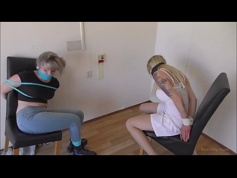 ❤️ Dépendante / attachée et bâillonnée / demoiselle en détresse ☑ Vidéo de baise at us