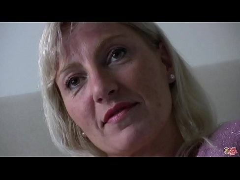 ❤️ La mère que nous avons tous baisée ... Madame, tenez-vous bien ! ☑ Vidéo de baise at us